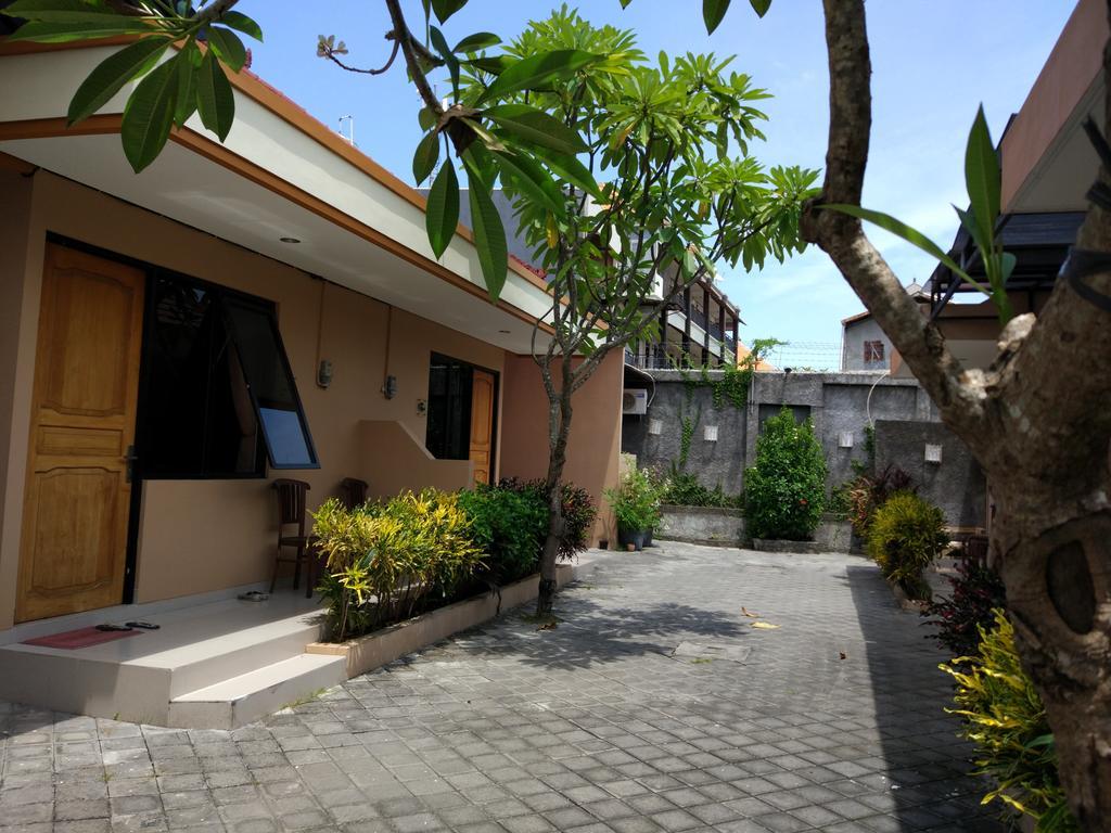 Dee Mansion Hotel Denpasar Eksteriør billede