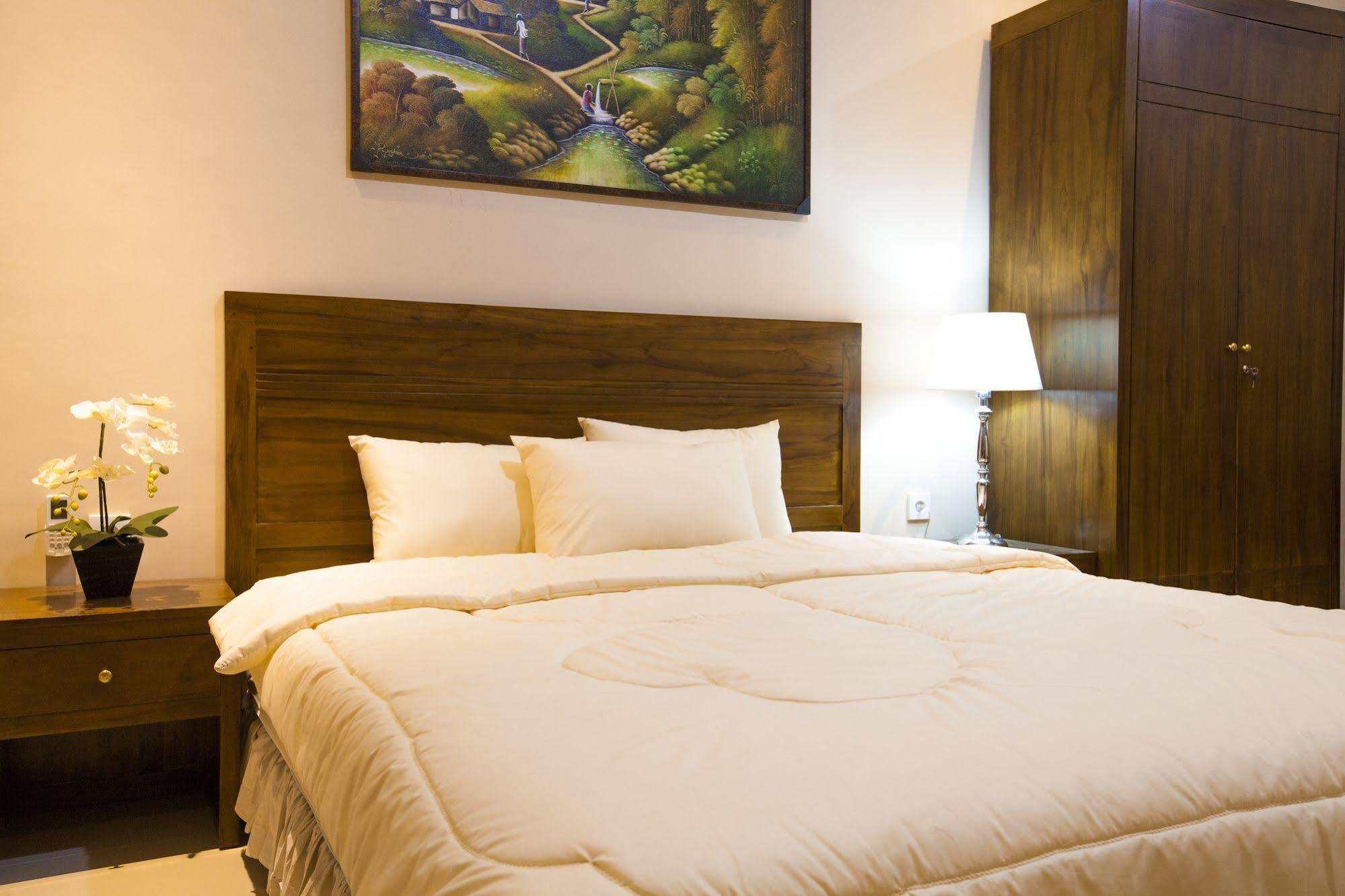 Dee Mansion Hotel Denpasar Eksteriør billede